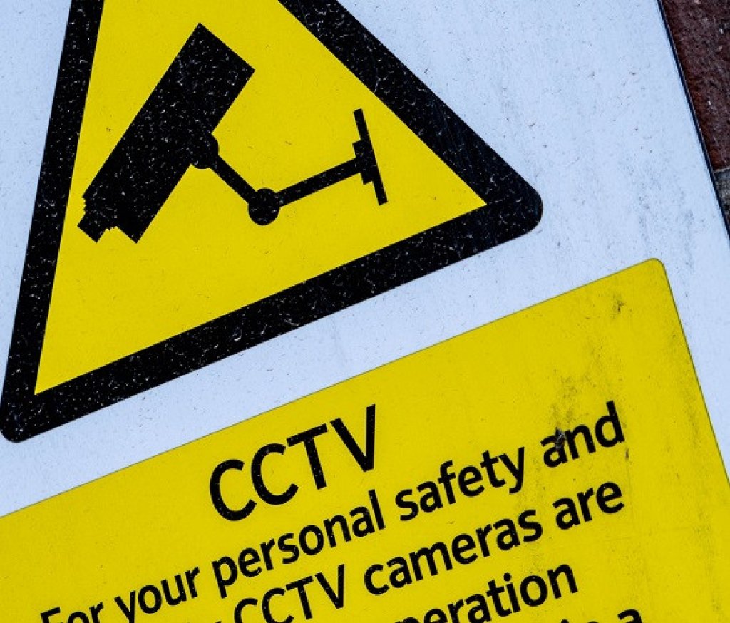 CCTV sign compliance in UK.