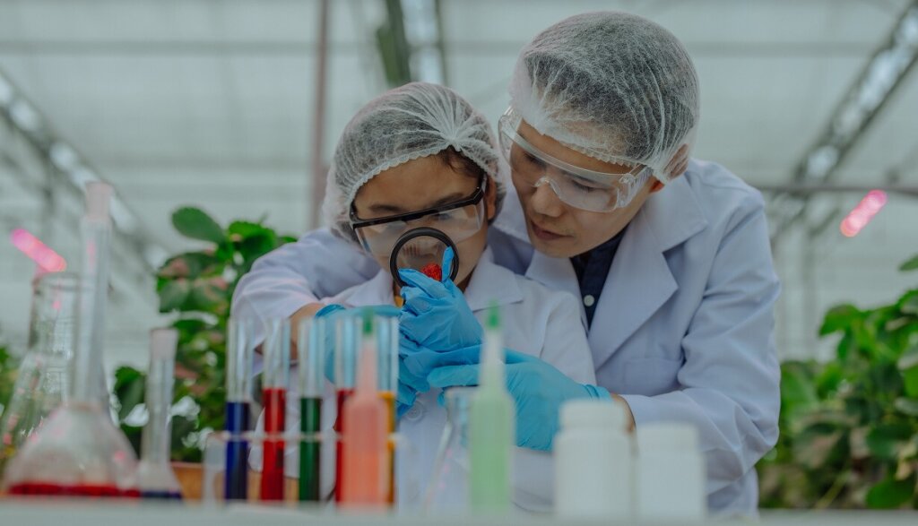 Real-world video for effective training.